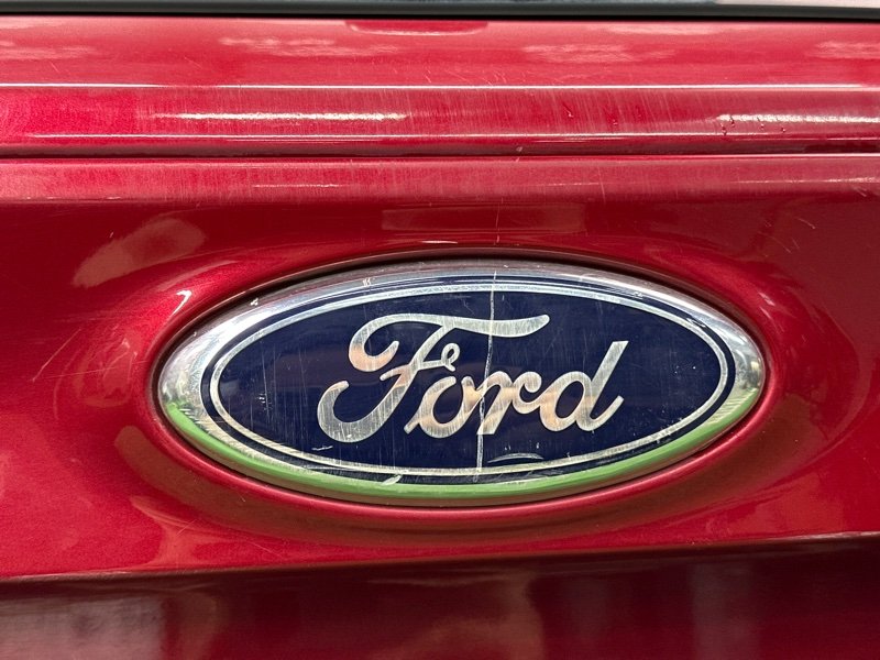 Крышка багажника Ford Focus 3 HB