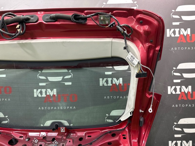 Крышка багажника Ford Focus 3 HB