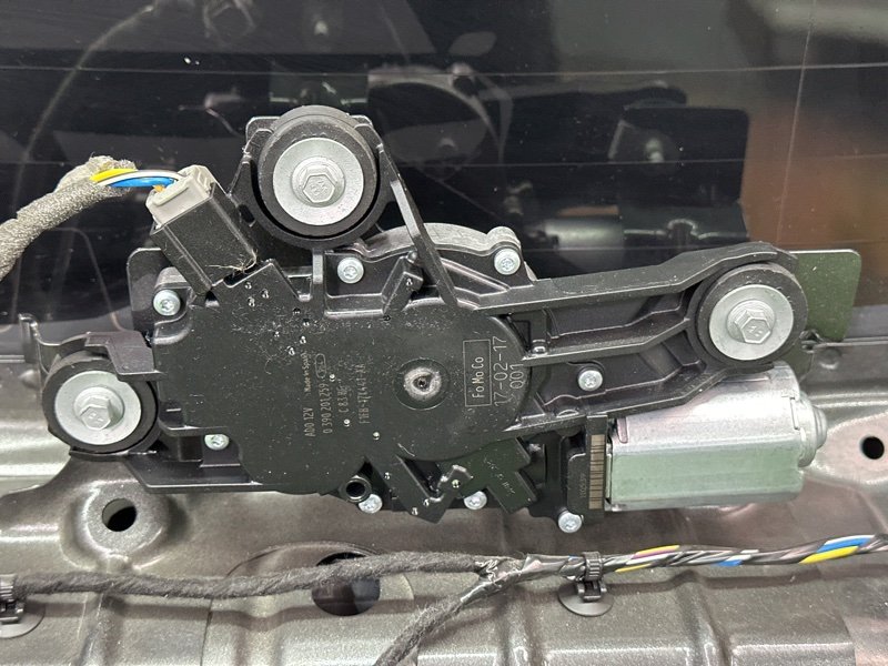 Крышка багажника Ford Focus 3