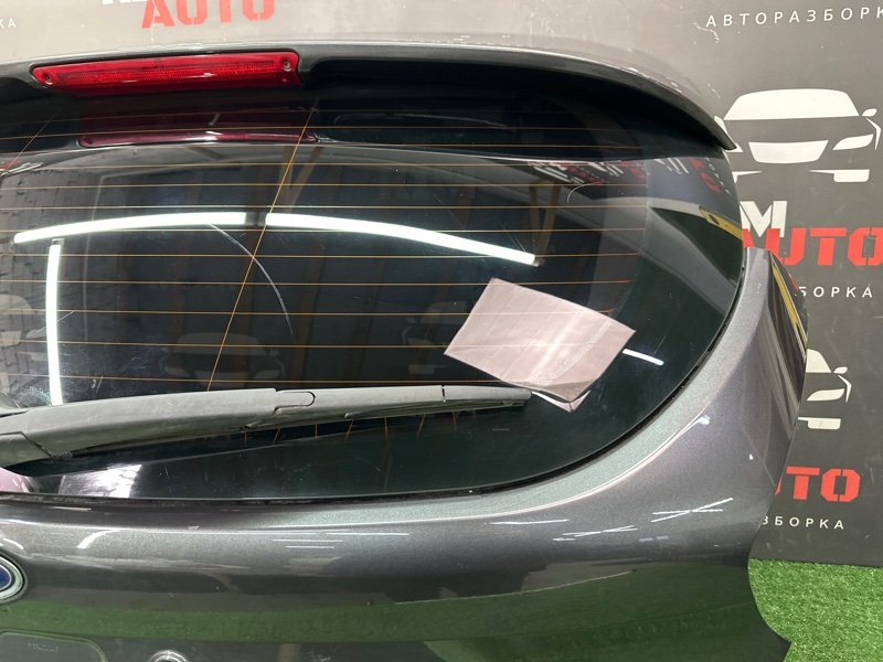 Крышка багажника Ford Focus 3