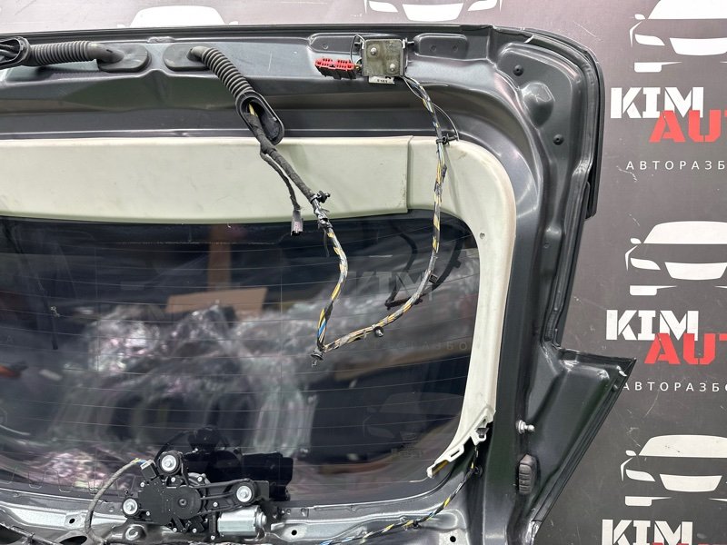 Крышка багажника Ford Focus 3