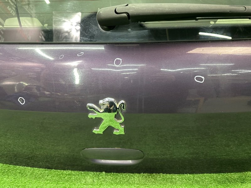 Крышка багажника Peugeot 307