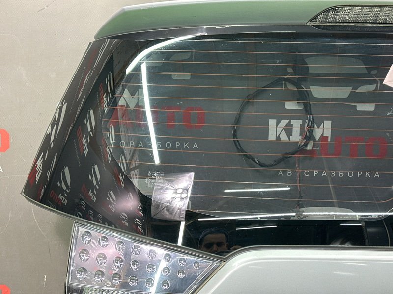 Крышка багажника Mitsubishi Outlander