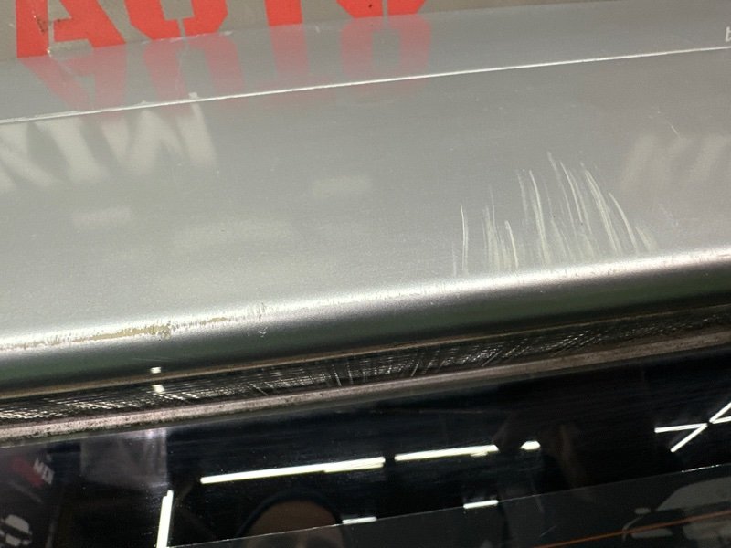Крышка багажника Mitsubishi Outlander