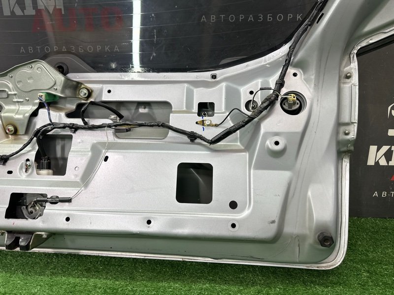 Крышка багажника Mitsubishi Outlander