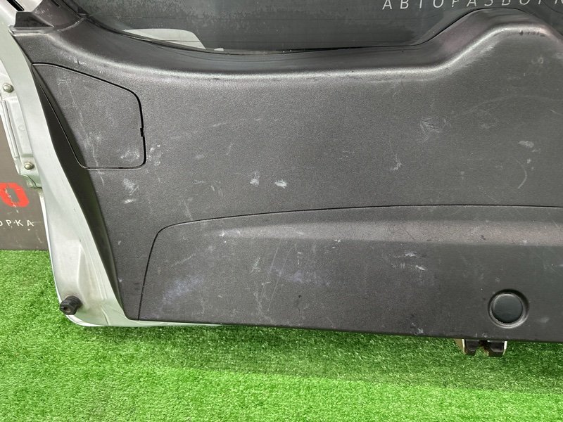 Крышка багажника Mitsubishi Outlander