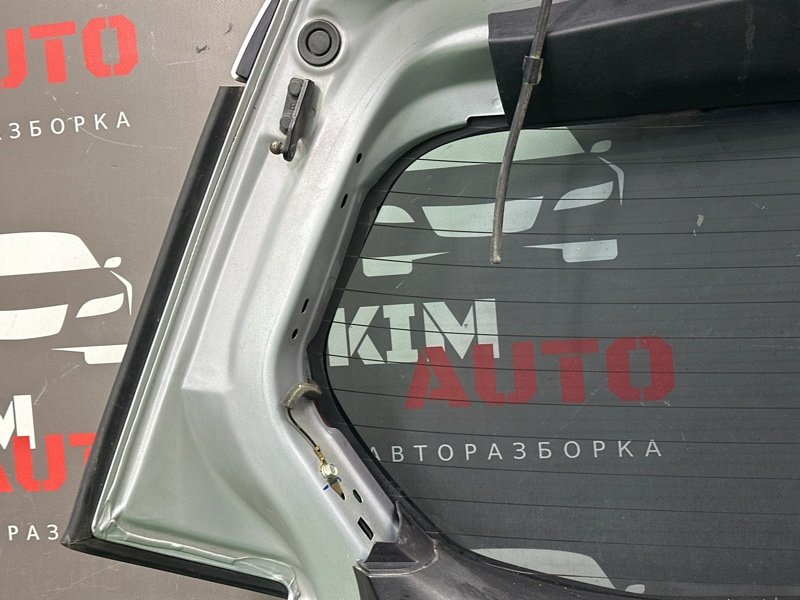 Крышка багажника Mitsubishi Outlander