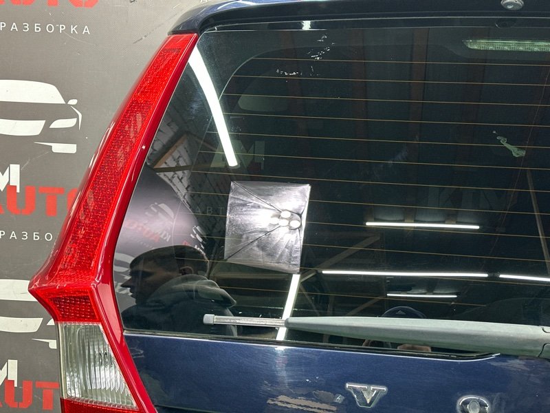 Крышка багажника Volvo V70