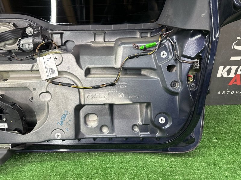 Крышка багажника Volvo V70