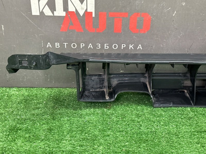 Кронштейн заднего бампера центральный Peugeot 207