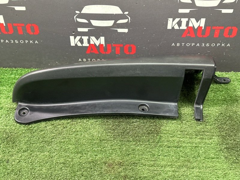 Накладка фонаря Lada Largus