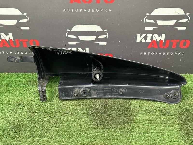 Накладка фонаря Lada Largus