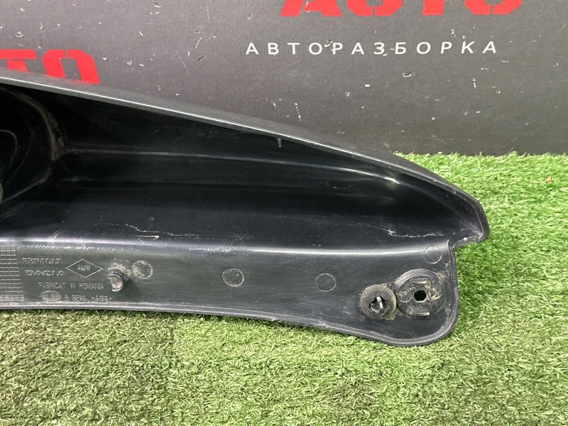 Накладка фонаря Lada Largus