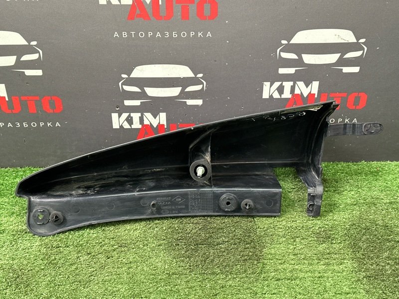 Накладка фонаря Lada Largus