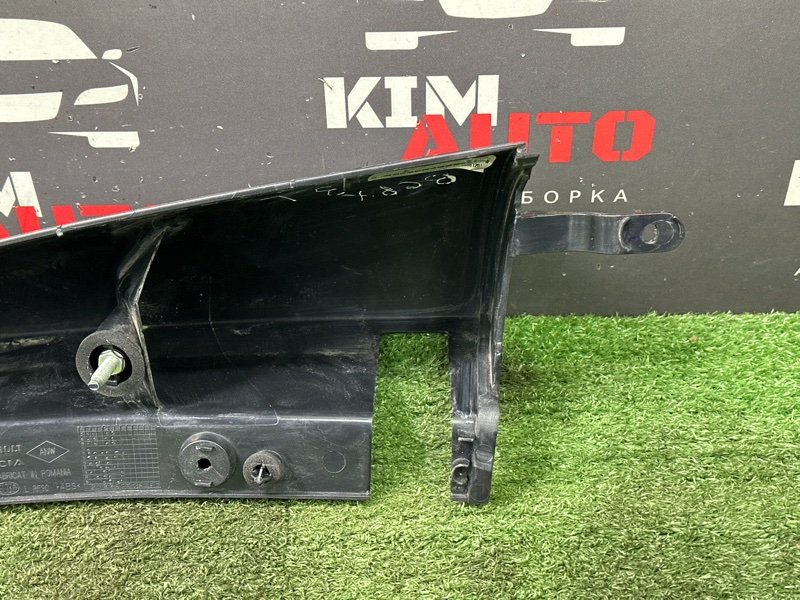 Накладка фонаря Lada Largus