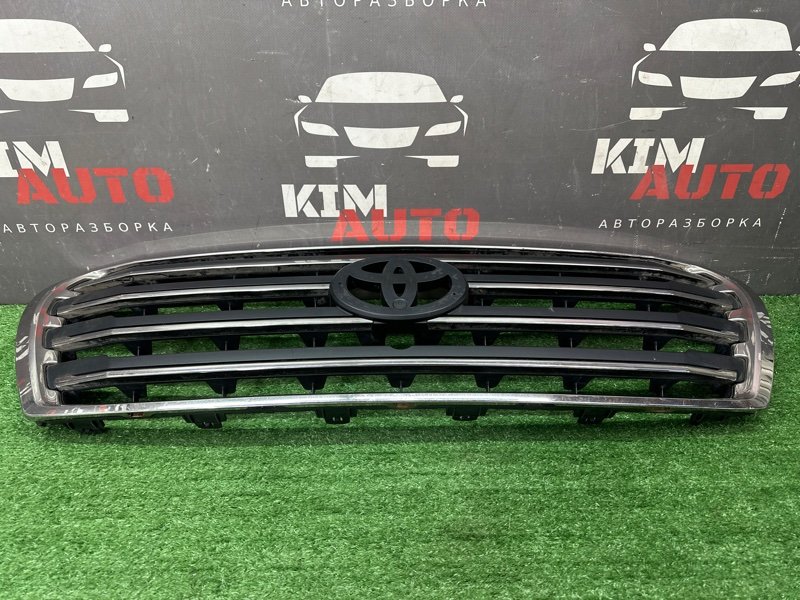Решетка радиатора Toyota Land Cruiser