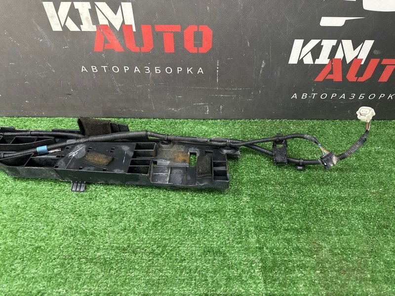 Проводка заднего бампера Toyota Land Cruiser 200