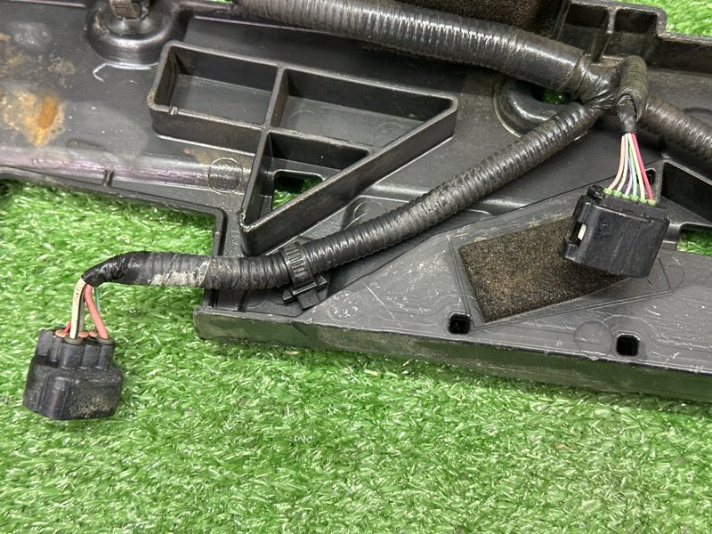 Проводка заднего бампера Toyota Land Cruiser 200