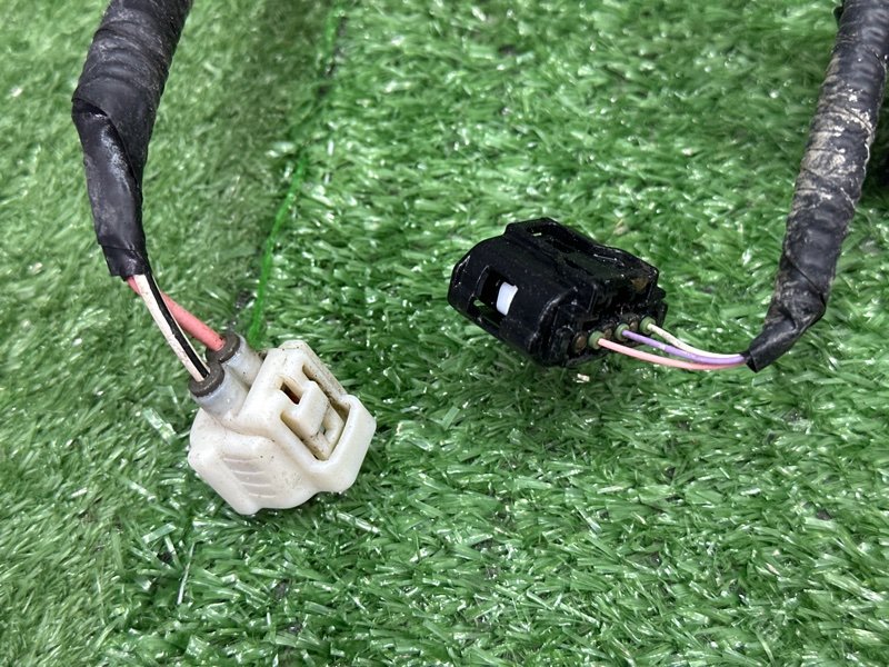 Проводка заднего бампера Toyota Land Cruiser 200