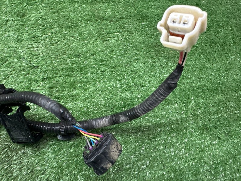 Проводка заднего бампера Toyota Land Cruiser 200