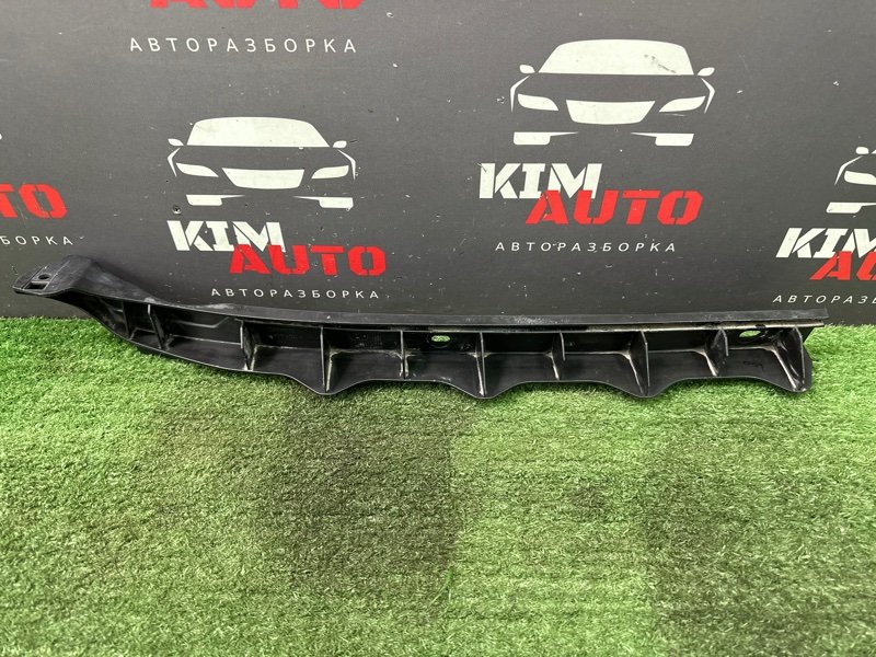 Кронштейн бампера Skoda Octavia A5