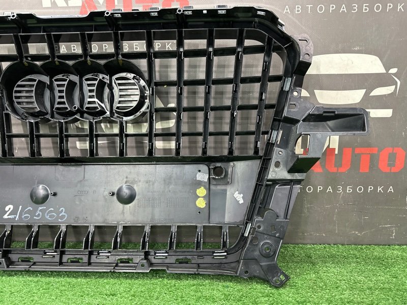 Решетка радиатора Audi Q5