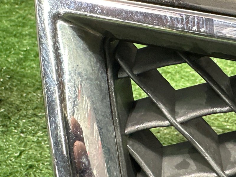 Решетка радиатора Ford C-Max