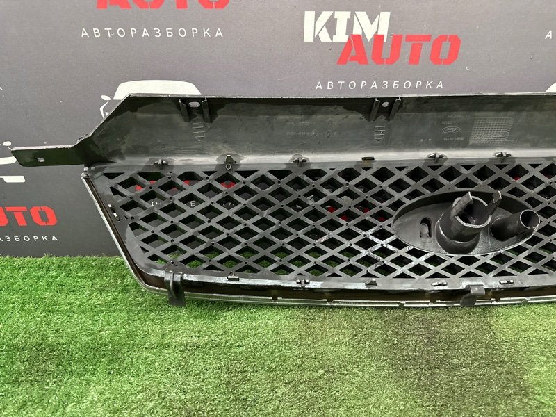 Решетка радиатора Ford C-Max
