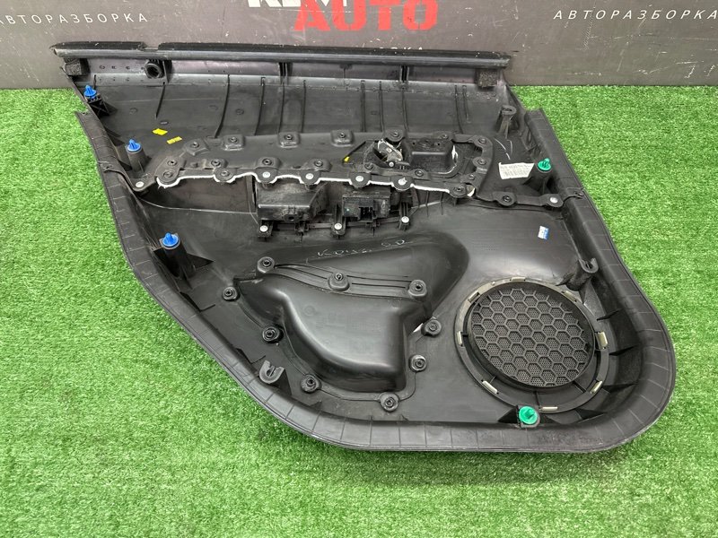 Обшивка двери Chevrolet Cruze J300