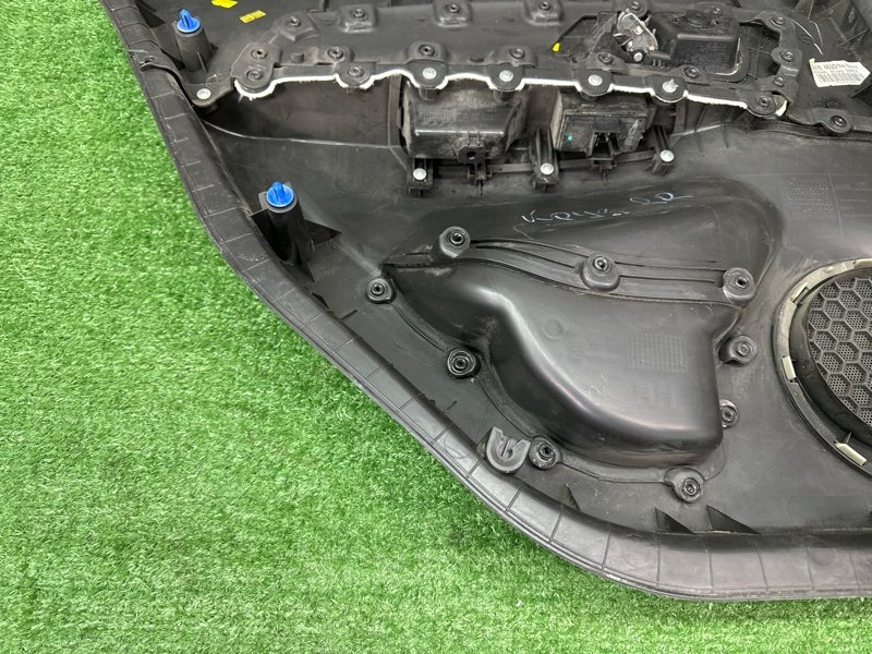 Обшивка двери Chevrolet Cruze J300