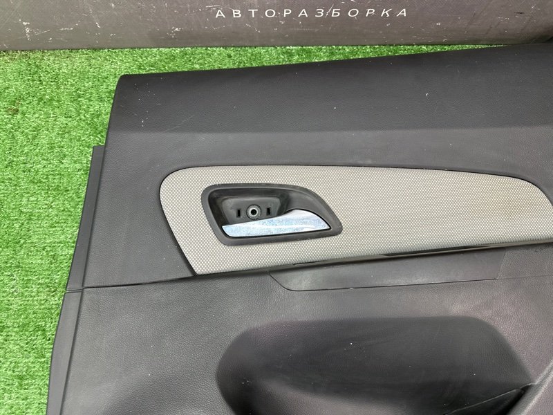 Обшивка двери Chevrolet Cruze J300