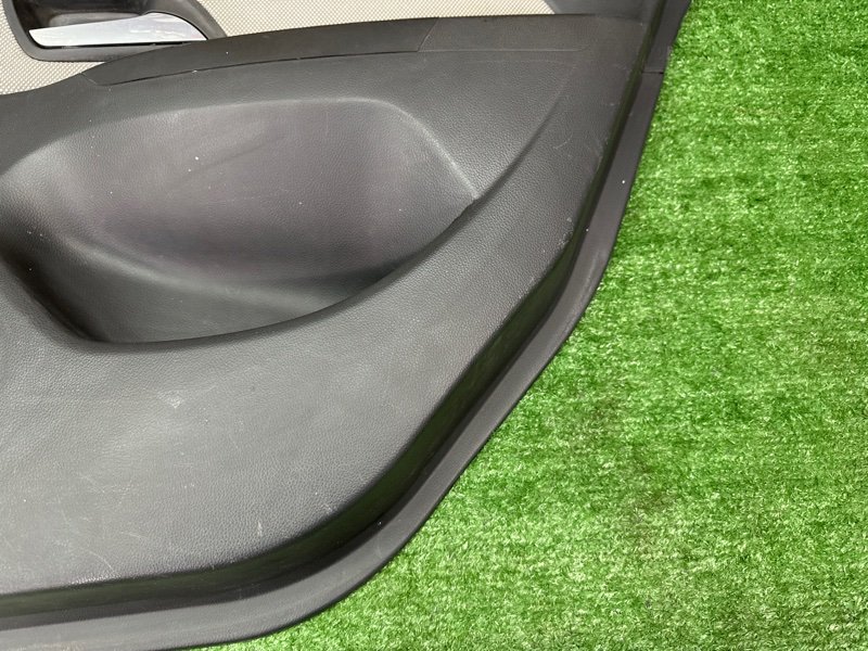 Обшивка двери Chevrolet Cruze J300