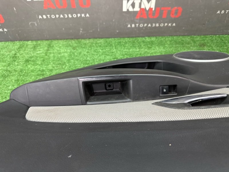 Обшивка двери Chevrolet Cruze J300