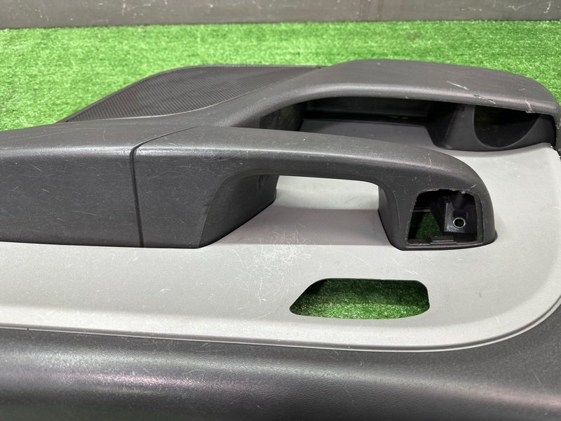 Обшивка двери Fiat Doblo