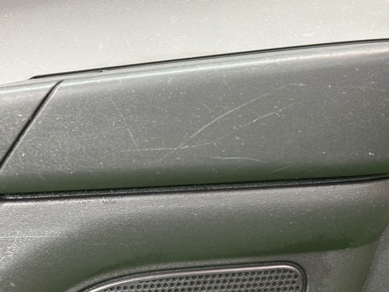 Обшивка двери Fiat Doblo