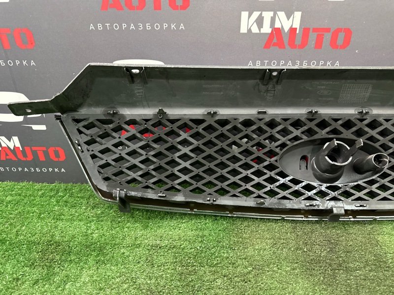 Решетка радиатора Ford C-Max