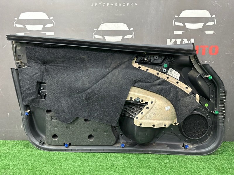 Обшивка двери Opel Astra J