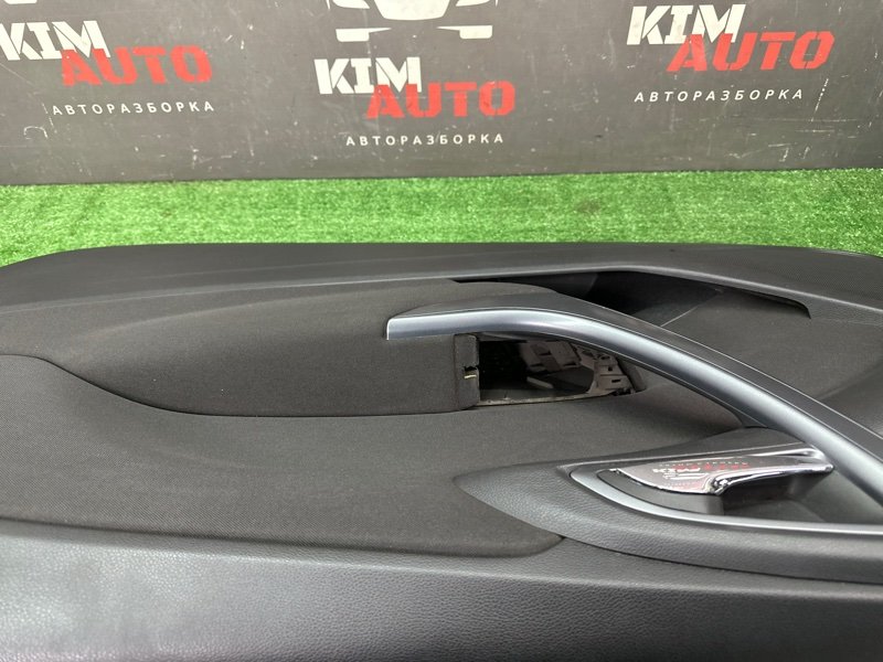 Обшивка двери Opel Astra J