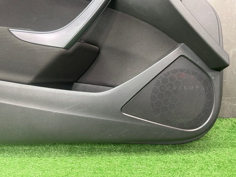 Обшивка двери Opel Astra J