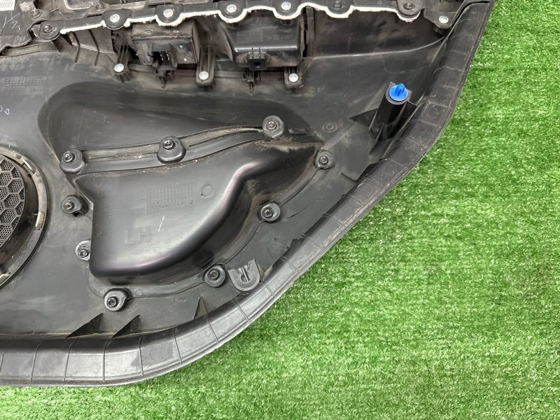 Обшивка двери Chevrolet Cruze J300