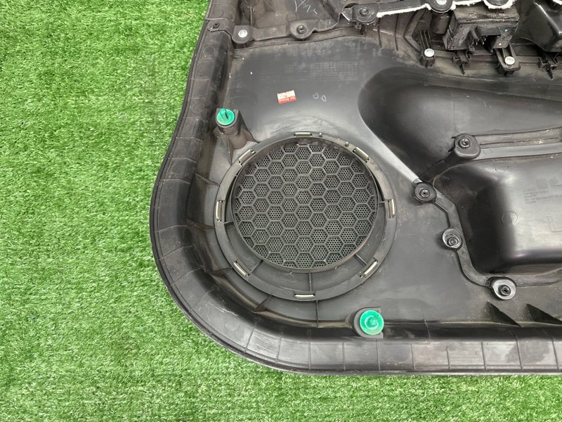 Обшивка двери Chevrolet Cruze J300