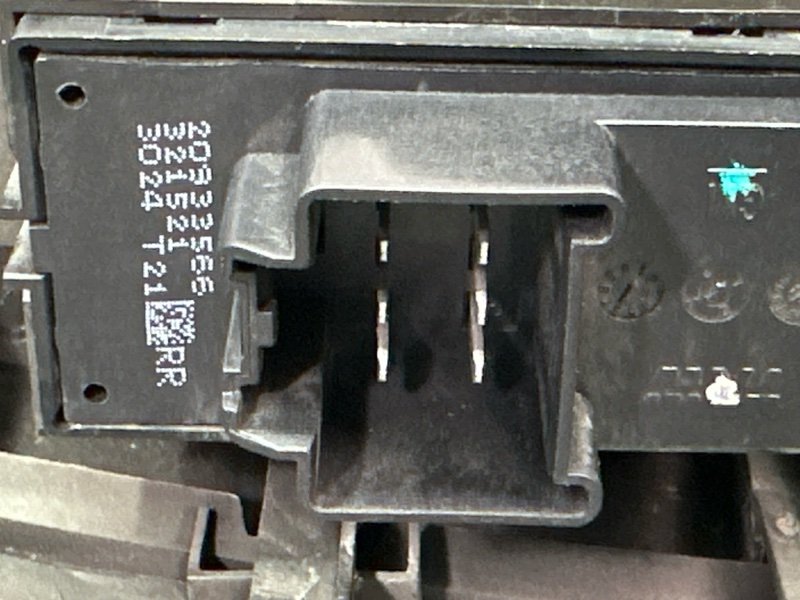 Обшивка двери Chevrolet Cruze J300