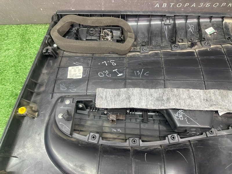 Обшивка двери Hyundai I20