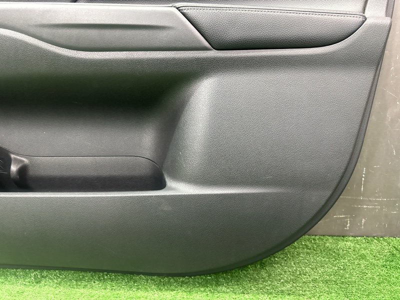 Обшивка двери Mitsubishi Outlander