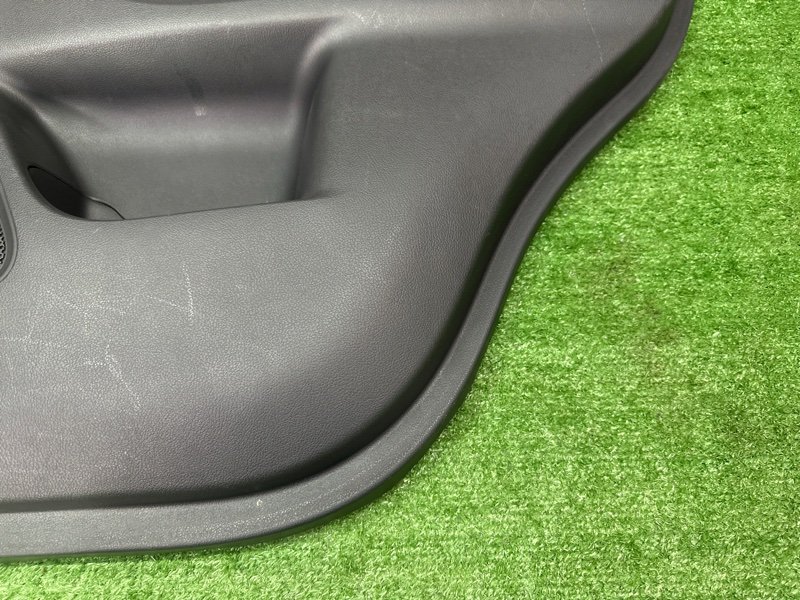 Обшивка двери Mitsubishi Outlander