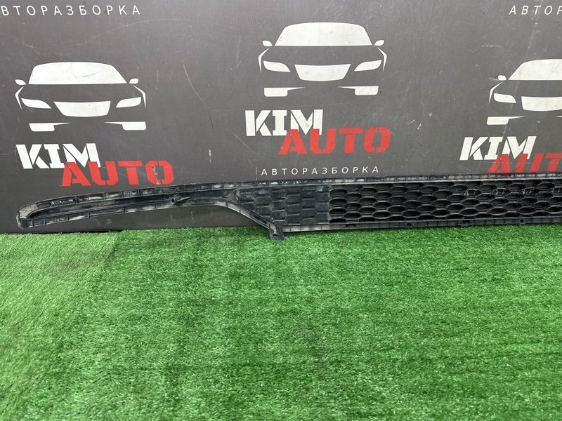 Решетка бампера нижняя Kia Cerato 3 YD