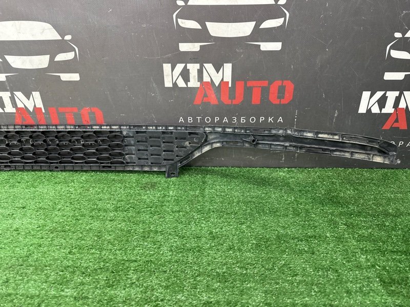 Решетка бампера нижняя Kia Cerato 3 YD