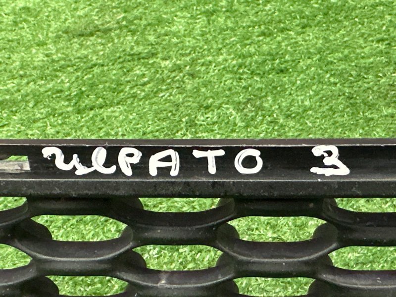 Решетка бампера нижняя Kia Cerato 3 YD