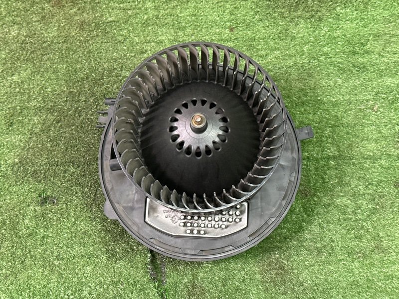 Вентилятор отопителя Skoda Octavia 2014 A7