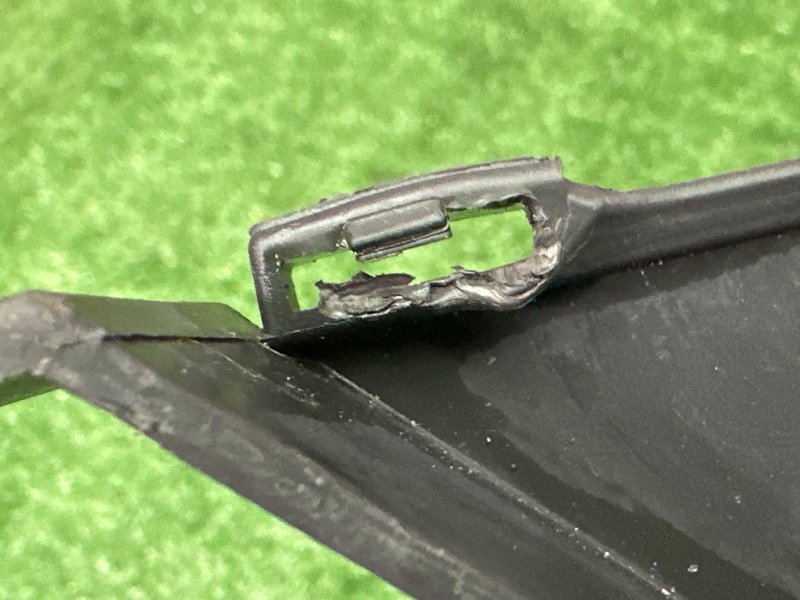 Решетка бампера нижняя Ford Focus 2